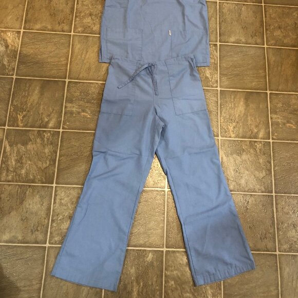 Genny's Uniforms Scrub Top & Pants Set Blue - Picture 2 of 16